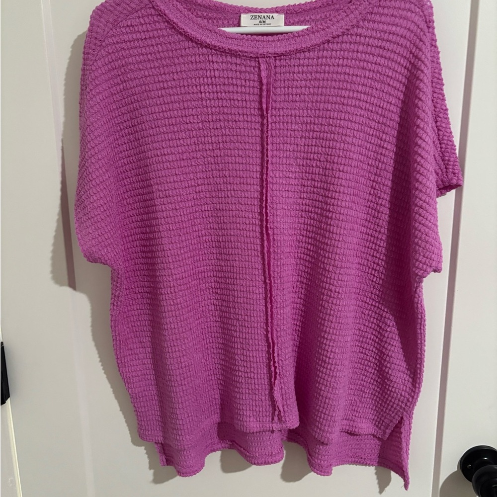 Zenana Outfitters Short-Sleeve Waffle Knit Sweater in Bright Magenta